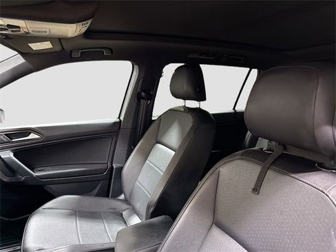 Used 2020 Volkswagen Tiguan SE R-Line w/ 3rd Row Seat Package image 22