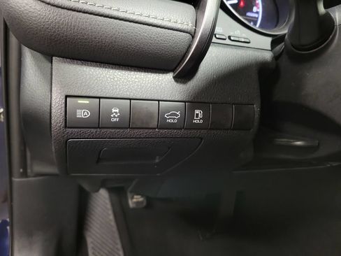 Used 2021 Toyota Camry SE FWD image 18