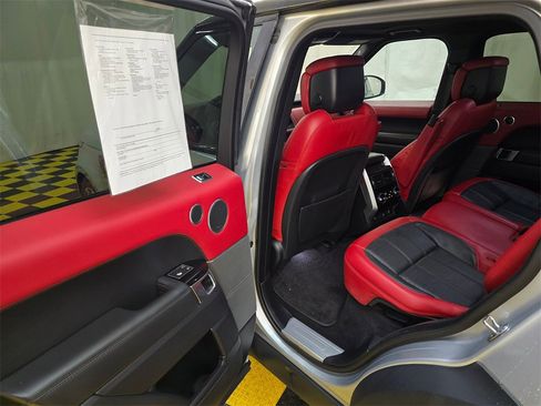 Used 2019 Land Rover Range Rover Sport HSE Dynamic image 15