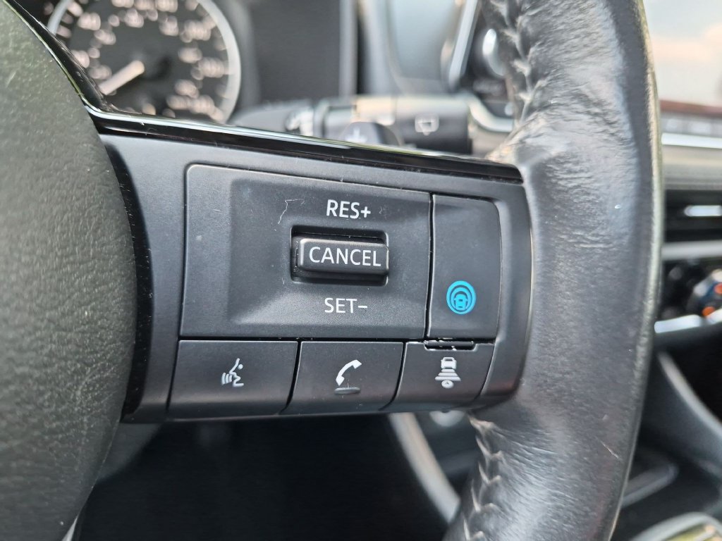 Used 2023 Nissan Rogue SV w/ SV Premium B Package AWD/4WD image 16