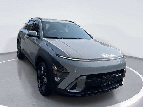 Used 2025 Hyundai Kona SEL AWD/4WD image 1