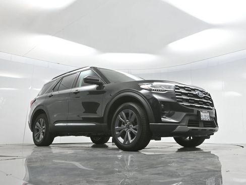 New 2025 Ford Explorer Active w/ Active Comfort Package AWD/4WD image 69