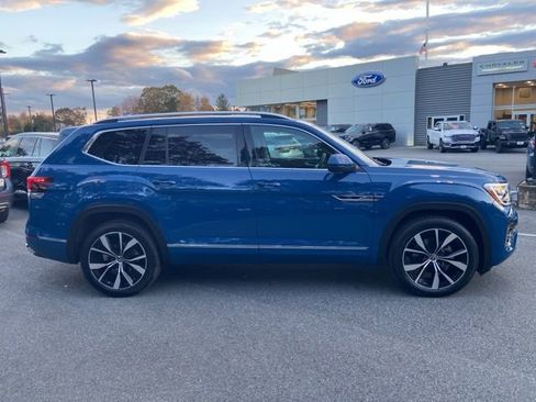 Used 2025 Volkswagen Atlas SEL Premium R-Line image 7