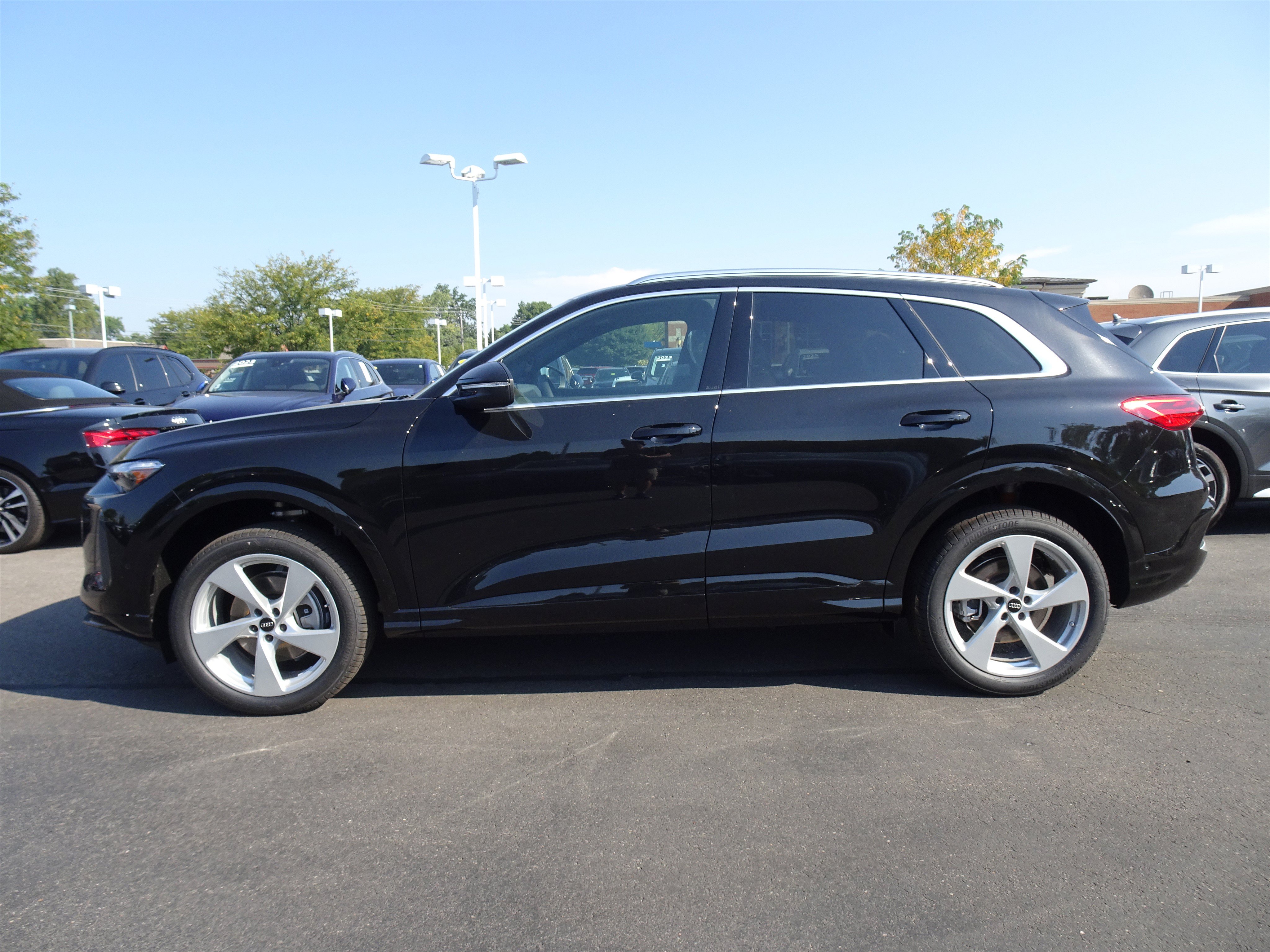 New 2026 Audi Q5 Premium Plus AWD/4WD image 2