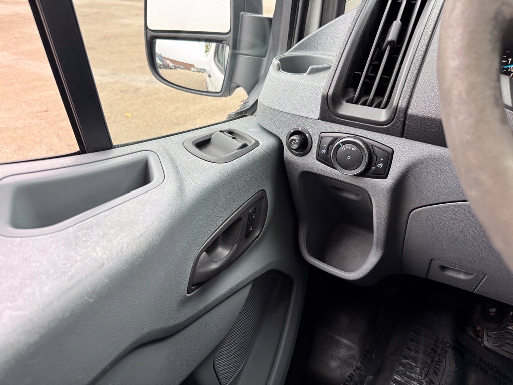 Used 2015 Ford Transit 250 130 Low Roof w/ Exterior Upgrade Package RWD image 19