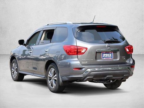 Used 2018 Nissan Pathfinder SV AWD/4WD image 7