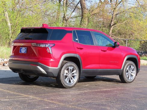 New 2026 Chevrolet Equinox LT AWD/4WD image 3