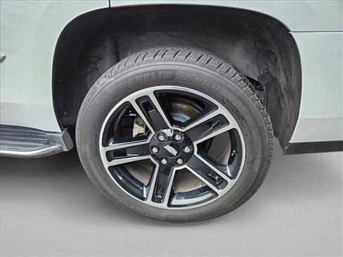 Used 2018 Cadillac Escalade Luxury image 28