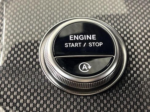 New 2025 Mercedes-Benz GLC 43 AMG 4MATIC image 33