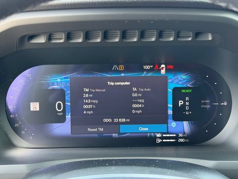 Certified 2025 Volvo XC90 T8 Plus AWD/4WD image 10