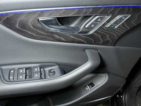 Used 2022 Audi Q8 Premium Plus w/ Premium Plus Package image 21