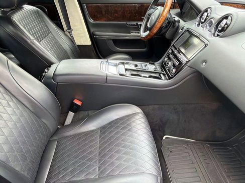 Used 2017 Jaguar XJ L Portfolio AWD/4WD image 11
