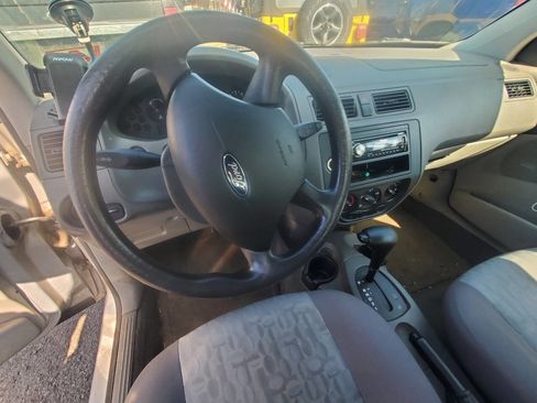 Used 2005 Ford Focus SES image 3