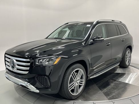 New 2026 Mercedes-Benz GLS 450 4MATIC image 3