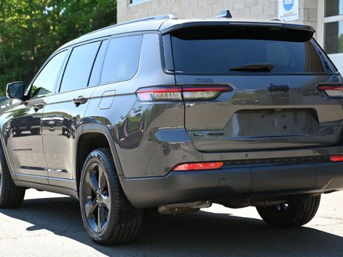 Used 2022 Jeep Grand Cherokee L Laredo AWD/4WD image 3
