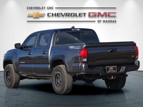 Used 2018 Toyota Tacoma TRD Off-Road image 5