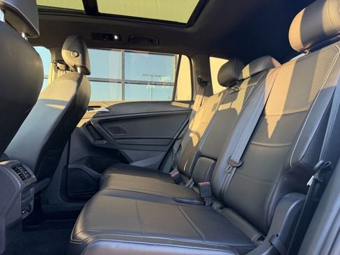 Used 2021 Volkswagen Tiguan SE R-Line image 13