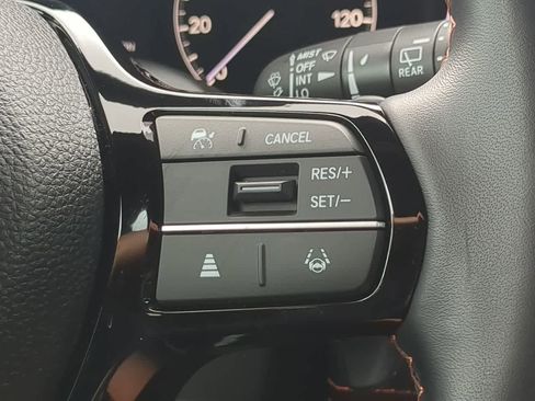 Used 2025 Honda Pilot Sport image 25