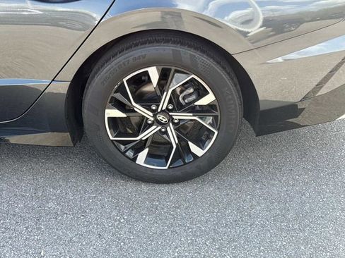 Used 2025 Hyundai Sonata SEL FWD image 11