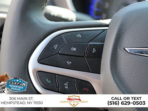 Used 2025 Chrysler Pacifica Select FWD image 14