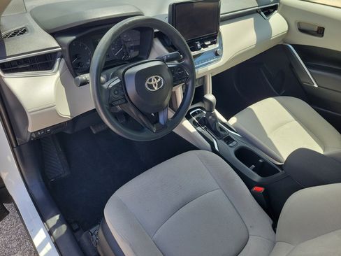Used 2024 Toyota Corolla Cross L AWD/4WD image 19