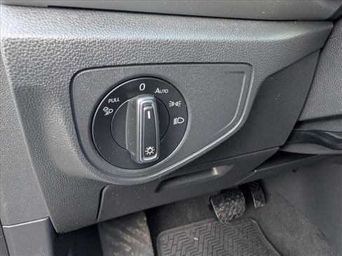 Used 2023 Volkswagen Atlas SE AWD/4WD image 34
