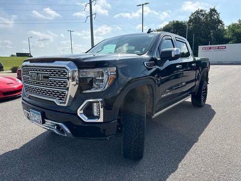 Used 2019 GMC Sierra 1500 Denali w/ Denali Ultimate Package AWD/4WD image 4