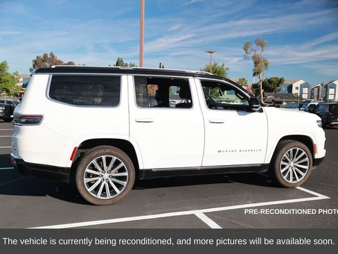 Used 2023 Jeep Grand Wagoneer Series II image 7