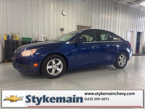 Used 2013 Chevrolet Cruze LT image 2