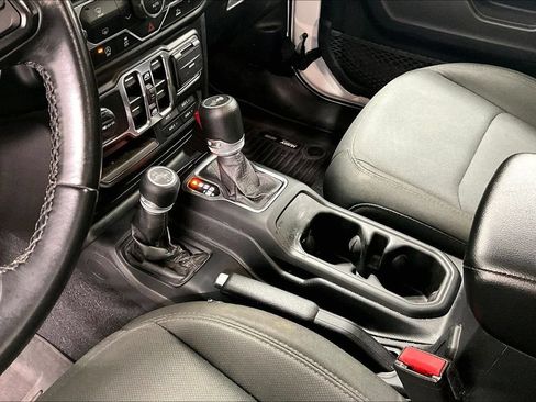 Used 2021 Jeep Wrangler Unlimited Sport AWD/4WD image 17