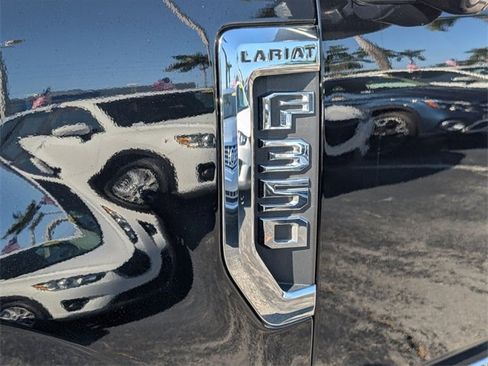 Used 2022 Ford F350 Lariat w/ Lariat Ultimate Package image 4