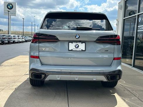 Used 2026 BMW X5 xDrive40i w/ M Sport Package AWD/4WD image 9
