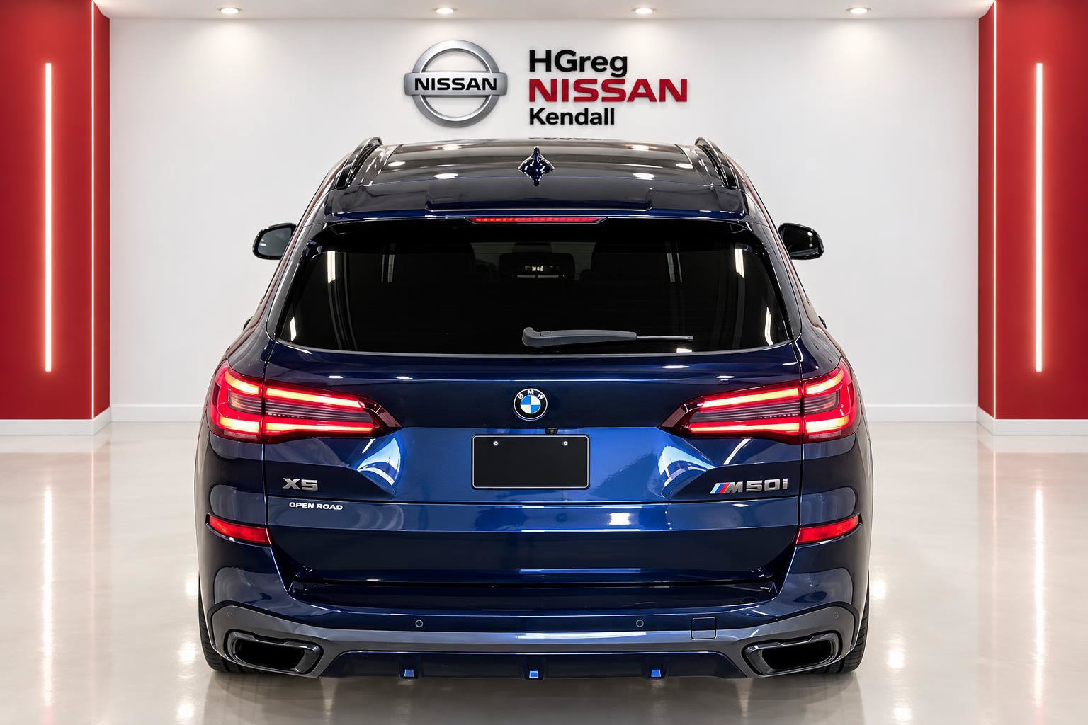 Used 2021 BMW X5 M50i w/ Premium Package AWD/4WD image 6