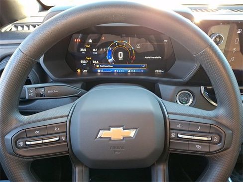 Used 2025 Chevrolet Colorado W/T w/ Advanced Trailering Package image 19