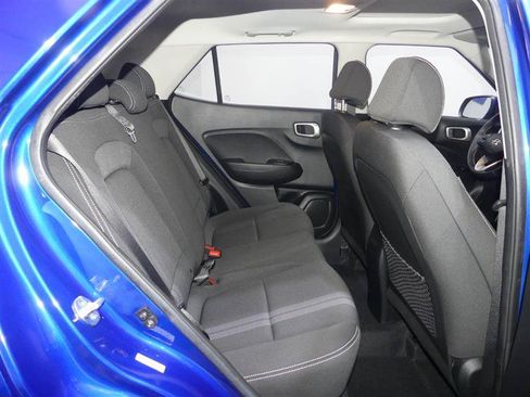 Used 2022 Hyundai Venue SEL FWD image 28