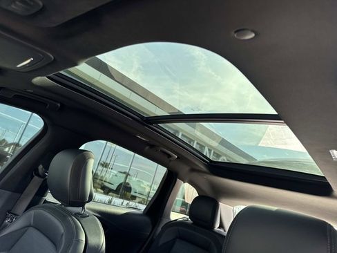 Certified 2024 Lincoln Nautilus Reserve w/ Equipment Group 202A image 35