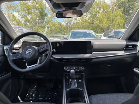 Used 2025 Nissan Kicks SV FWD image 26