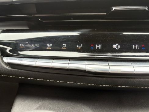 Certified 2022 Cadillac Escalade Sport w/ Touring Package image 34