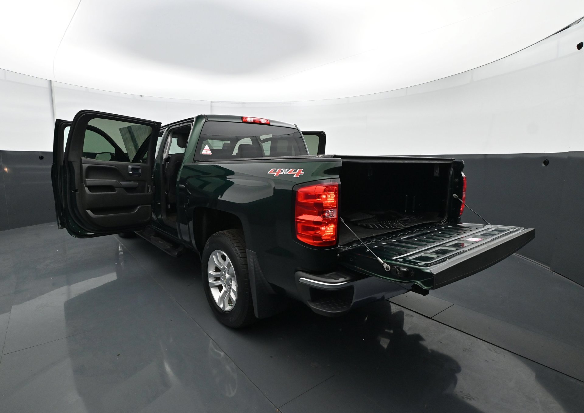 Used 2015 Chevrolet Silverado 1500 LT w/ All Star Edition AWD/4WD image 32