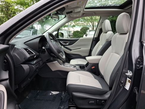 Used 2023 Subaru Forester Premium AWD/4WD image 13