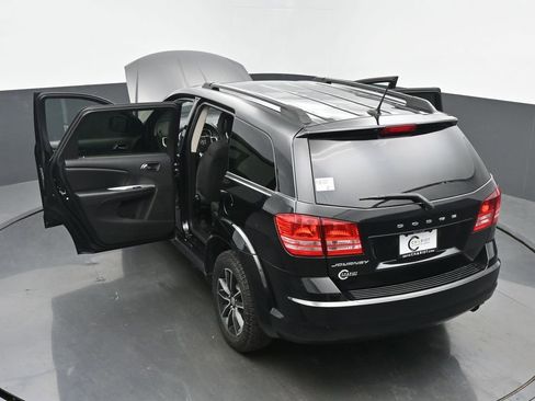 Used 2017 Dodge Journey SE w/ Flexible Seating Group image 65