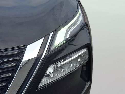 Used 2021 Nissan Rogue Platinum FWD image 28