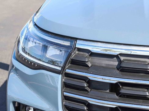 Used 2026 Ford Explorer Active w/ Active Comfort Package RWD image 10