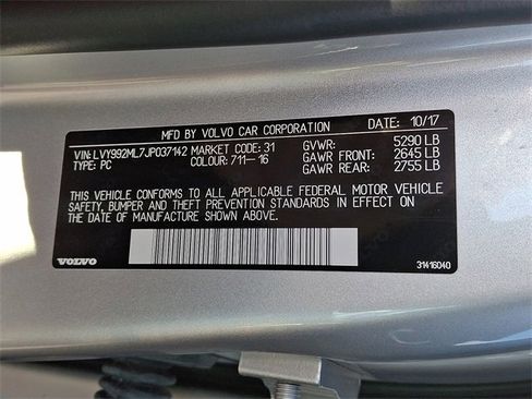 Used 2018 Volvo S90 T6 Inscription w/ Convenience Package image 25