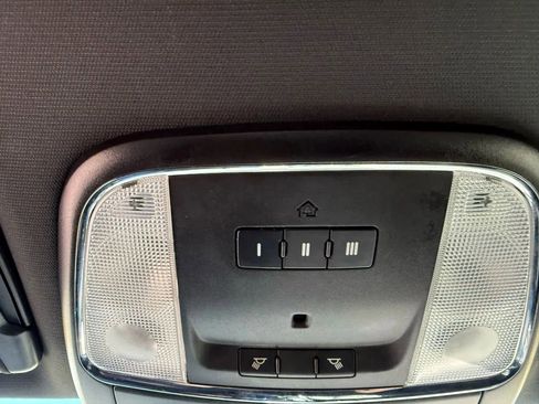 Used 2013 Chrysler 300 S image 20