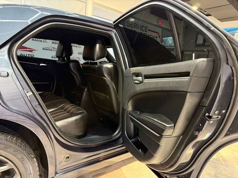 Used 2019 Chrysler 300 S image 33