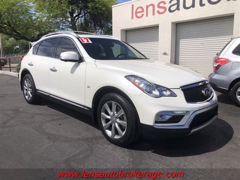 Used 2017 INFINITI QX50 2WD w/ Premium Plus Package image 2