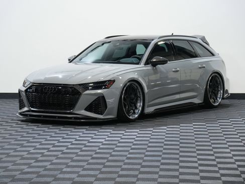 Used 2021 Audi RS 6 AVANT WAGON 4D image 3