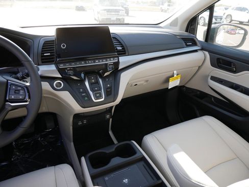 New 2026 Honda Odyssey EX-L image 8