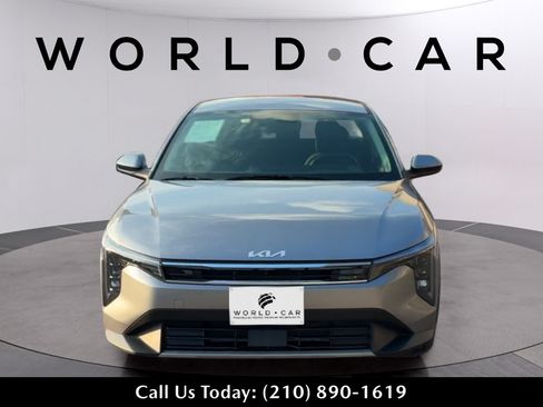 Used 2025 Kia K4 EX FWD image 2